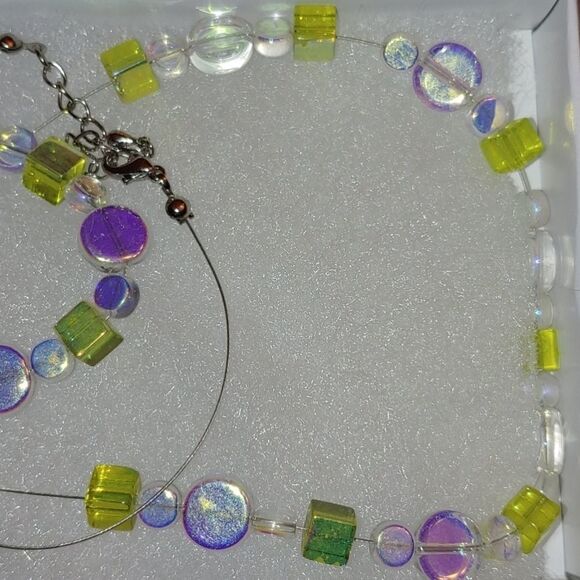 HANDMADE Necklace & Bracelet SET Transparent green glass beads iridescent beads - Picture 2 of 3